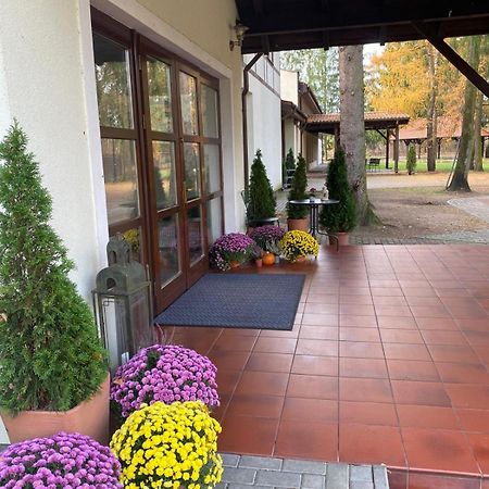Hotel Restauracja Cztery Pory Roku Orneta Esterno foto