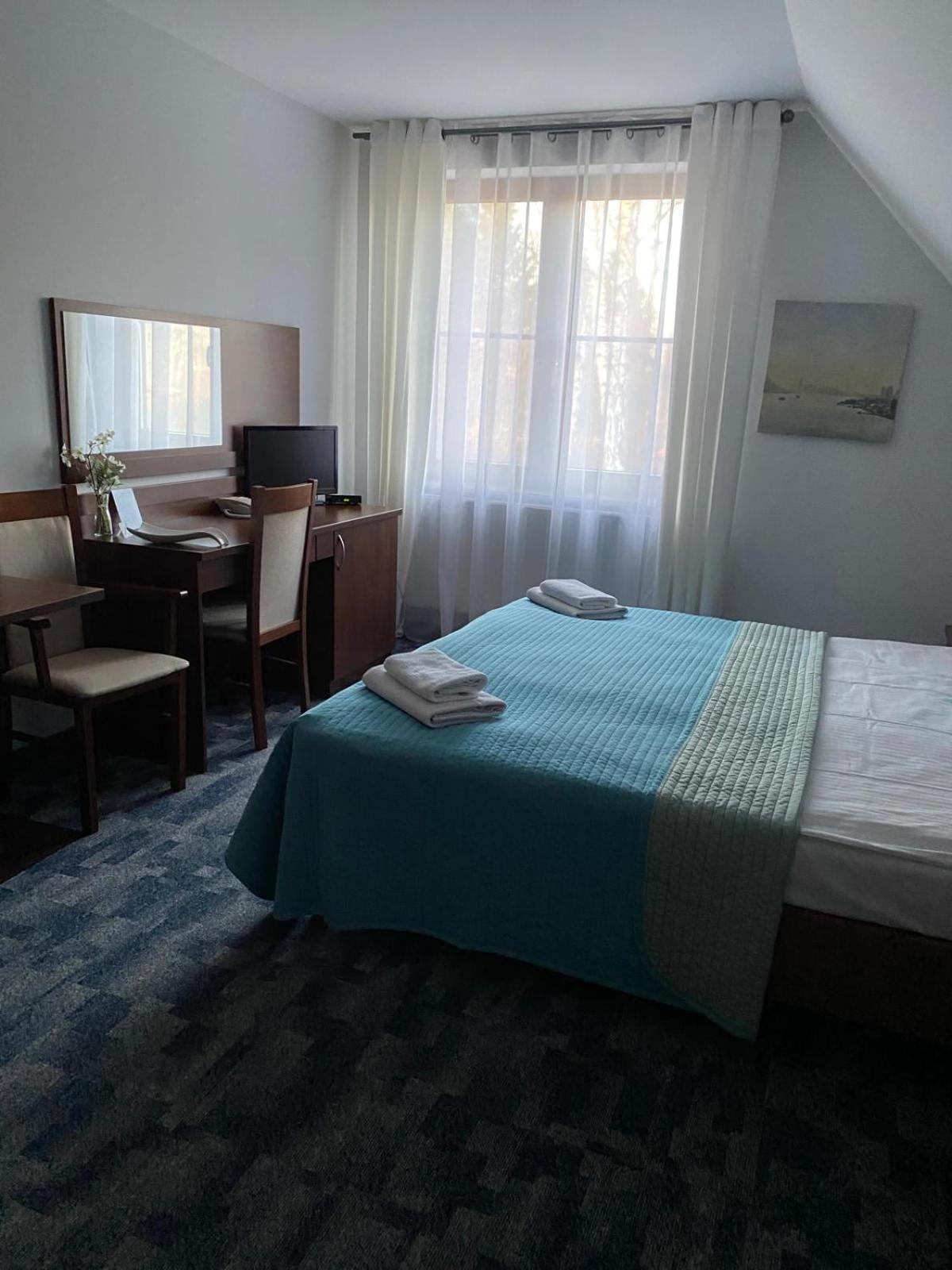 Hotel Restauracja Cztery Pory Roku Orneta Esterno foto