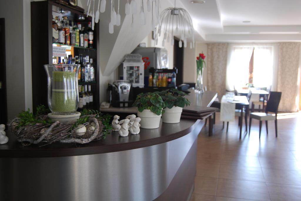 Hotel Restauracja Cztery Pory Roku Orneta Esterno foto